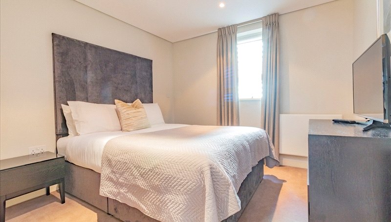 3 bedroom flat, Merchant Square East, London W2 - Available
