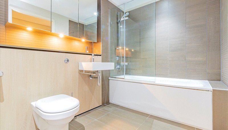 3 bedroom flat, Merchant Square East, London W2 - Available