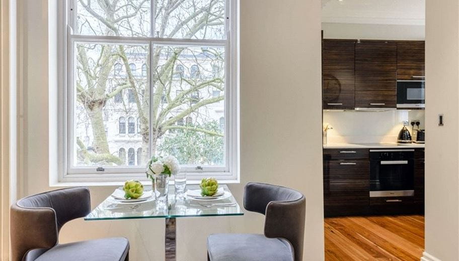 1 bedroom flat, Kensington Garden Square, Bayswater W2 - Available