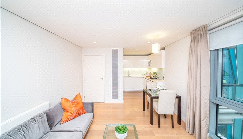 3 bedroom flat, Merchant Square East, London W2 - Available