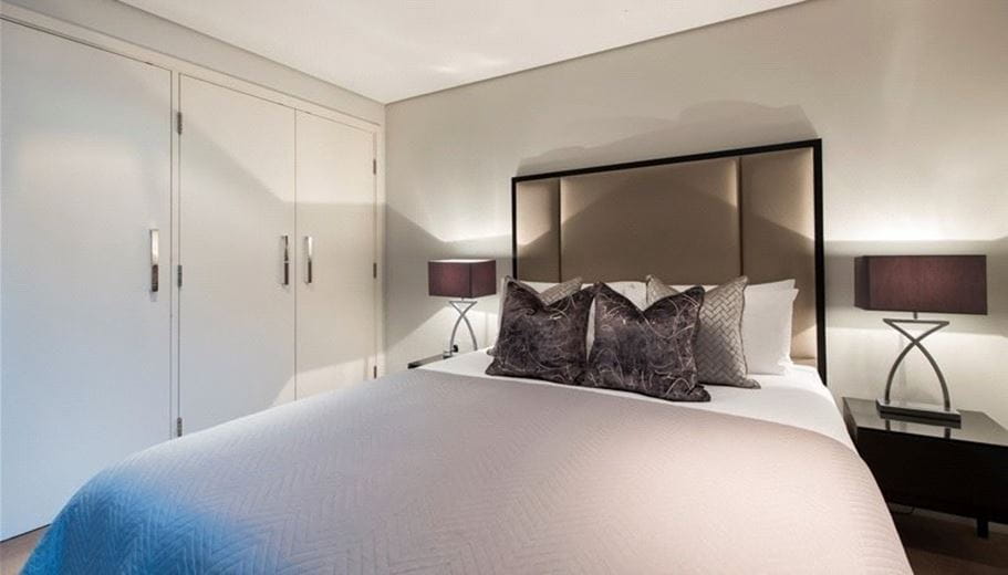 3 bedroom flat, Merchant Square East, London W2 - Available