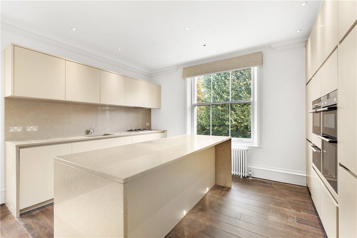 3 bedroom flat, Addison Road, London W14 - Available