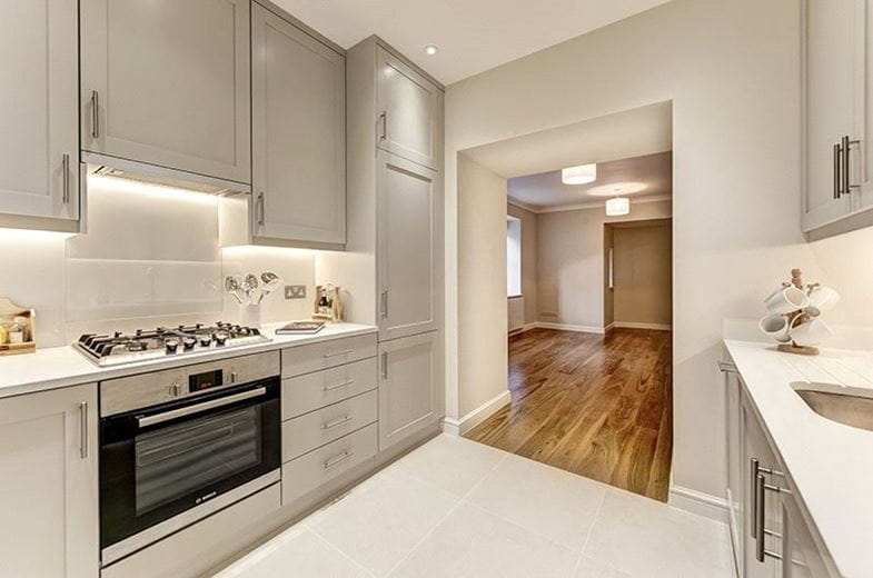 2 bedroom flat, Melbury Road, London W14 - Available