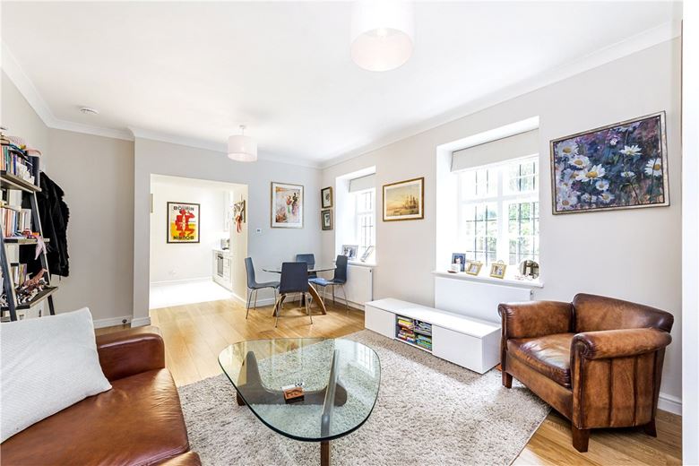 2 bedroom flat, Melbury Road, London W14 - Available