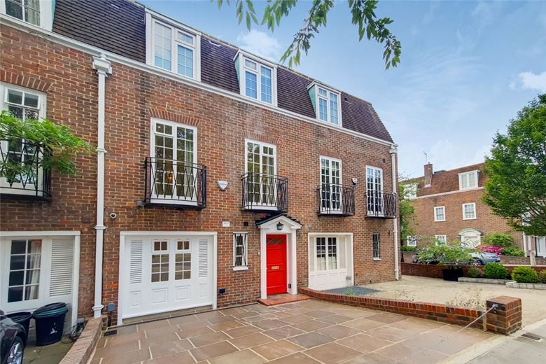 4 bedroom house, Abbotsbury Road, Holland Park W14 - Available