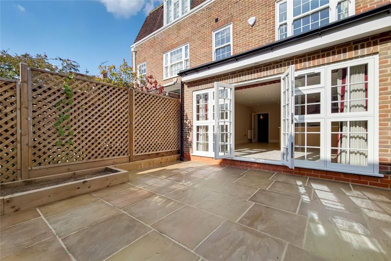 4 bedroom house, Abbotsbury Road, Holland Park W14 - Available