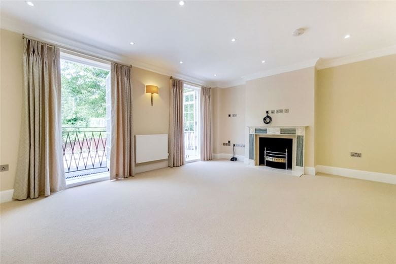 4 bedroom house, Abbotsbury Road, Holland Park W14 - Available
