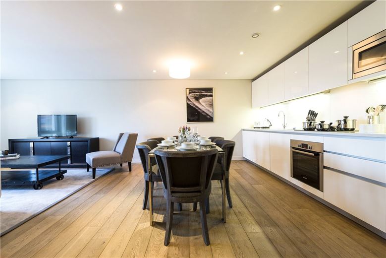 3 bedroom flat, Merchant Square East, London W2 - Available