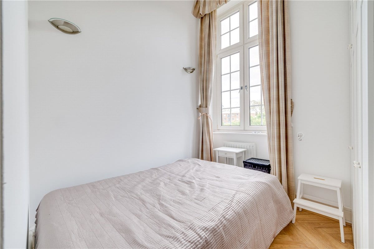 2 bedroom flat, Rosebery Avenue, Clerkenwell EC1R