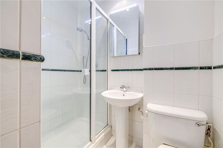 2 bedroom flat, Rosebery Avenue, Clerkenwell EC1R