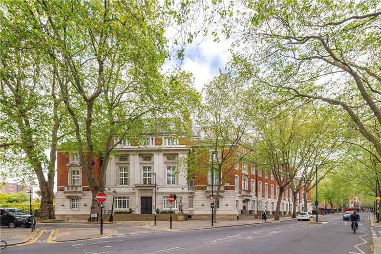 2 bedroom flat, Rosebery Avenue, Clerkenwell EC1R