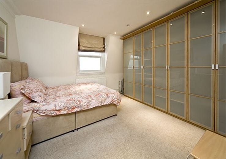 2 bedroom flat, Ashburn Gardens, South Kensington SW7 - Available