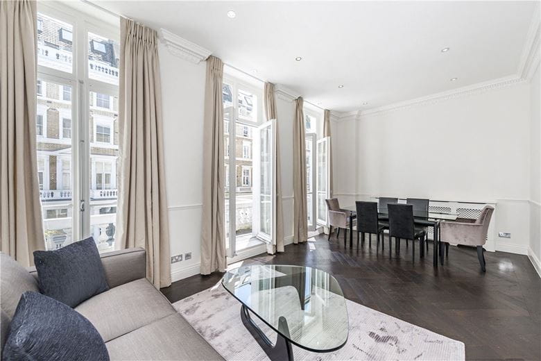 2 bedroom flat, Manson Place, Knightbridge SW7 - Available