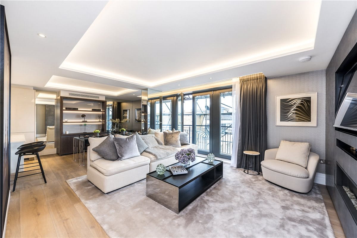 3 bedroom flat, Kensington Gardens Square, Bayswater W2