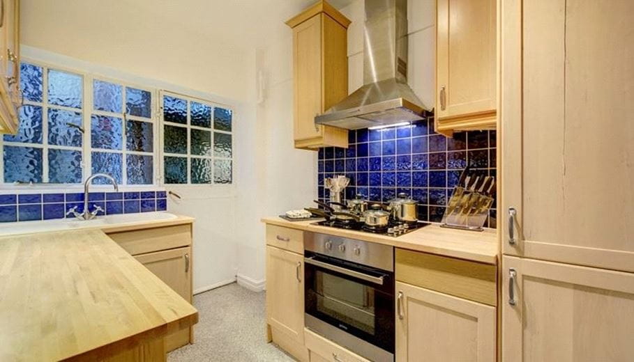 2 bedroom flat, Pelham Court, 145 Fulham Road SW3 - Available