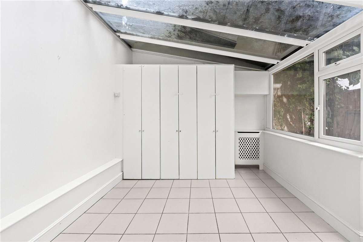 4 bedroom house, Donne Place, Chelsea SW3 - Available