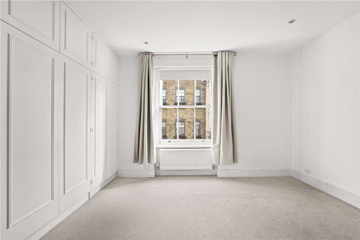4 bedroom house, Donne Place, Chelsea SW3 - Available