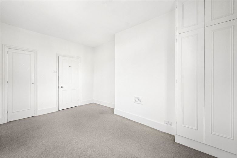 4 bedroom house, Donne Place, Chelsea SW3 - Available