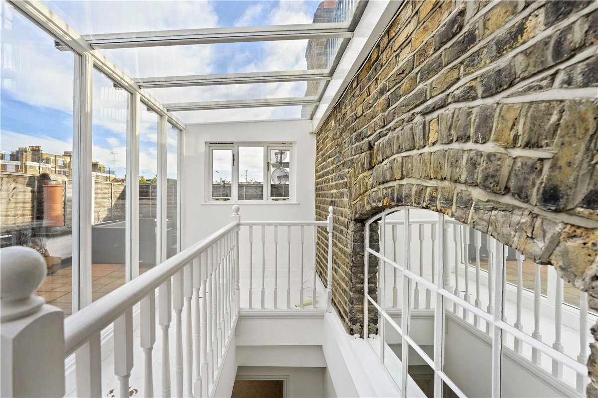 4 bedroom house, Donne Place, Chelsea SW3 - Available