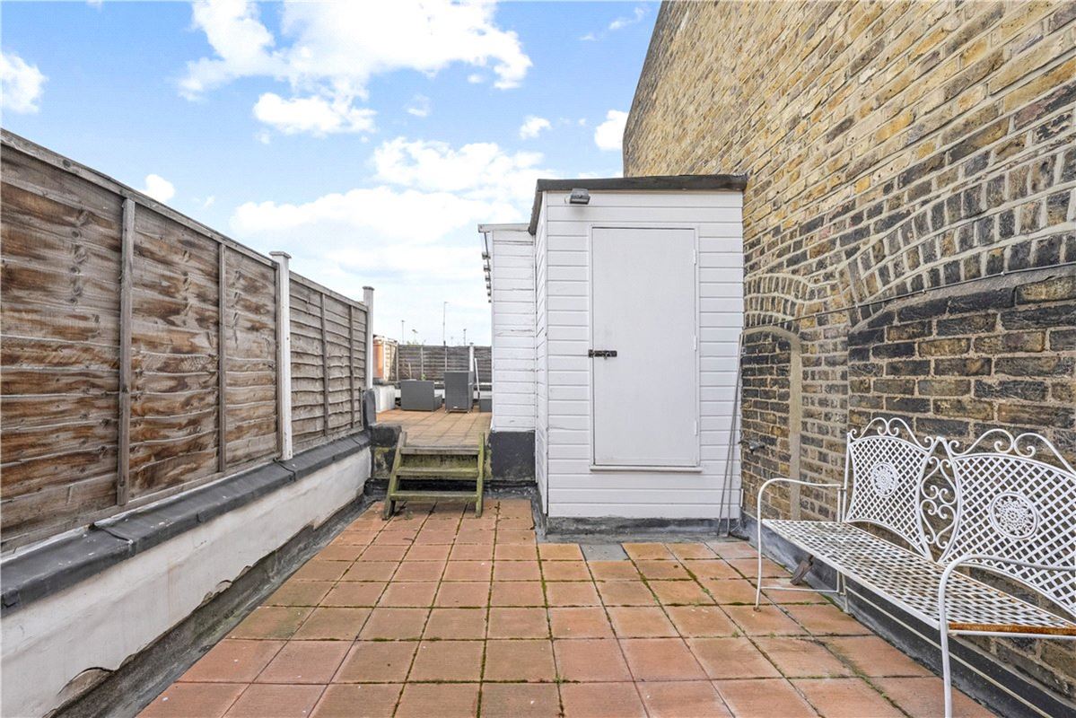 4 bedroom house, Donne Place, Chelsea SW3 - Available