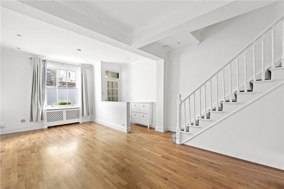 4 bedroom house, Donne Place, Chelsea SW3 - Available