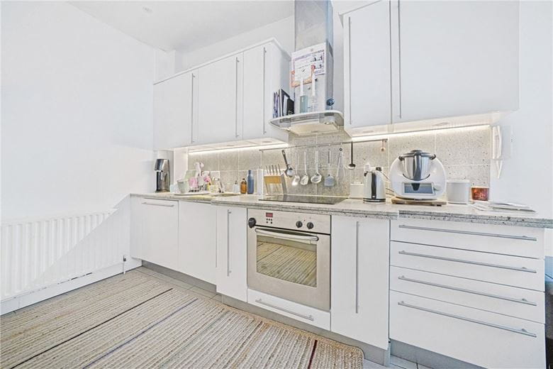 3 bedroom house, Princes Gate Mews, London SW7 - Available