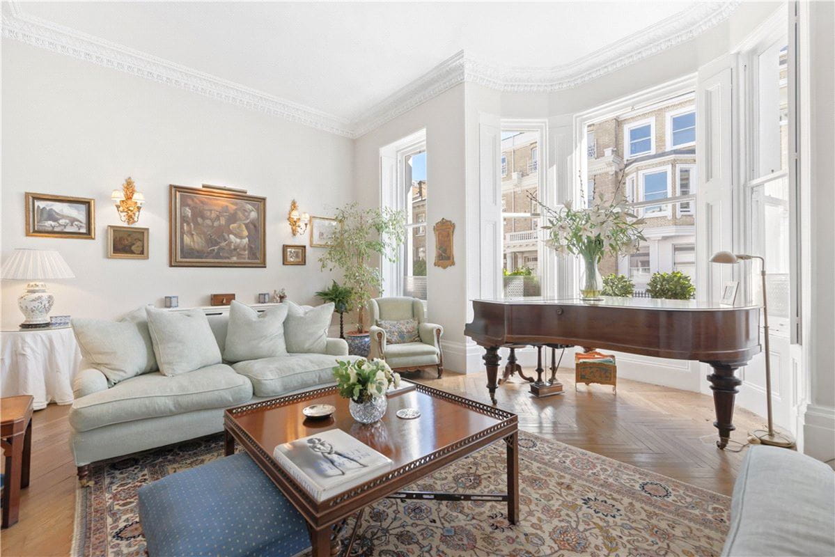 4 bedroom maisonette, Elvaston Place, South Kensington SW7 - Available