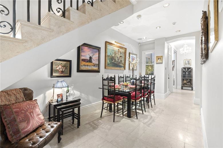 4 bedroom maisonette, Elvaston Place, South Kensington SW7 - Available