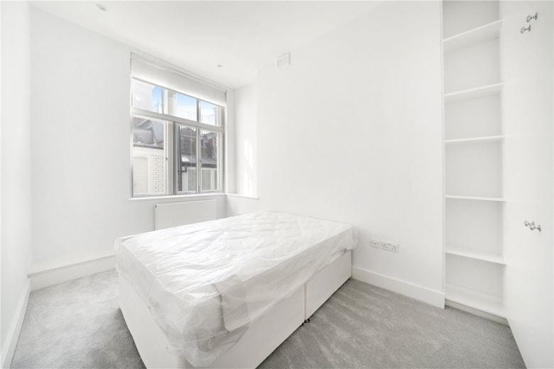 2 bedroom flat, Egerton Gardens, London SW3 - Available