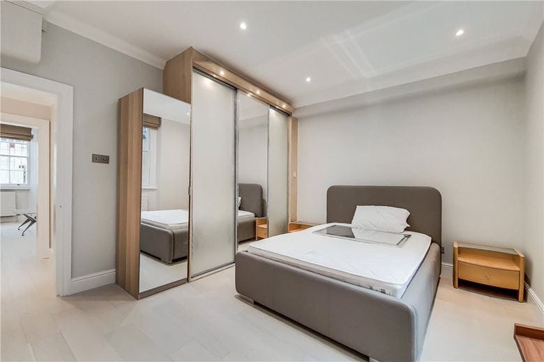 1 bedroom flat, Chesham Street, Belgravia SW1X - Let Agreed