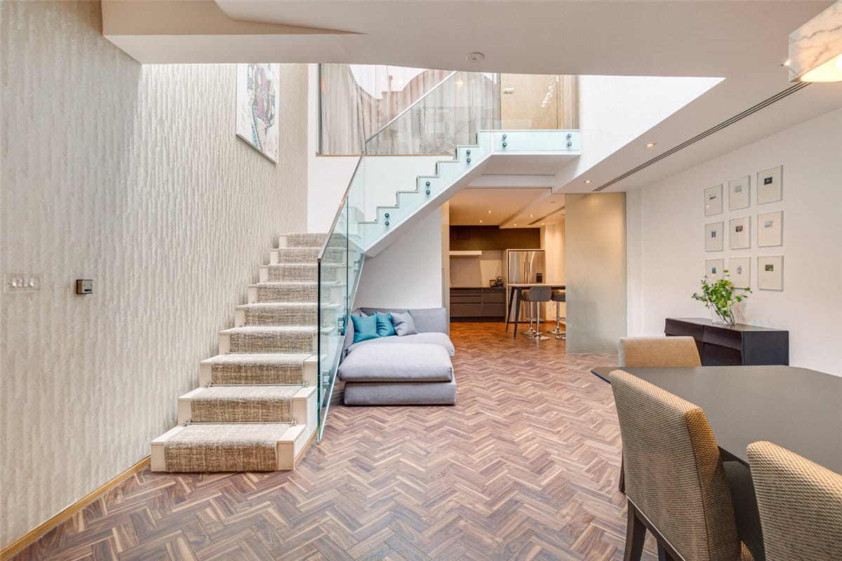 4 bedroom house, Cheval Place, Knightsbridge SW7 - Available