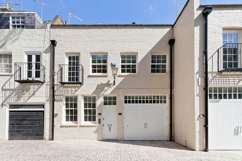 4 bedroom house, Queens Gate Mews, London SW7 - Available