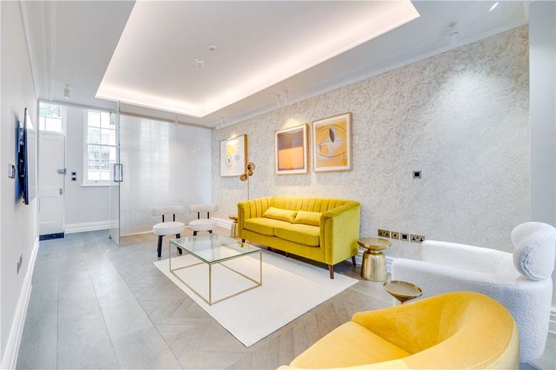 4 bedroom house, Queens Gate Mews, London SW7 - Available