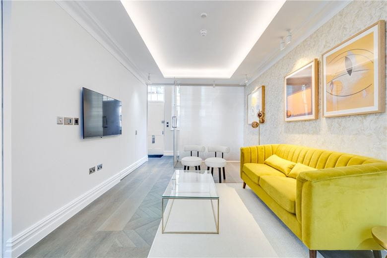 4 bedroom house, Queens Gate Mews, London SW7 - Available
