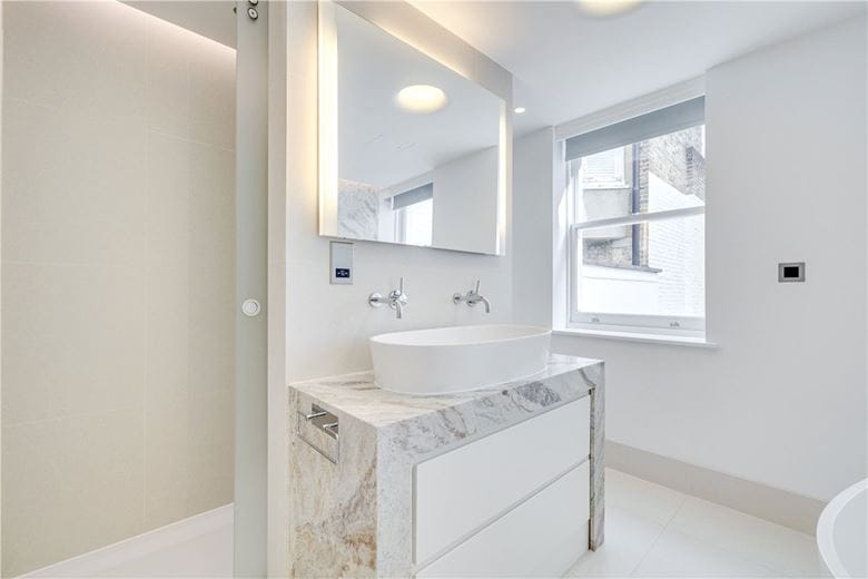 4 bedroom house, Queens Gate Mews, London SW7 - Available