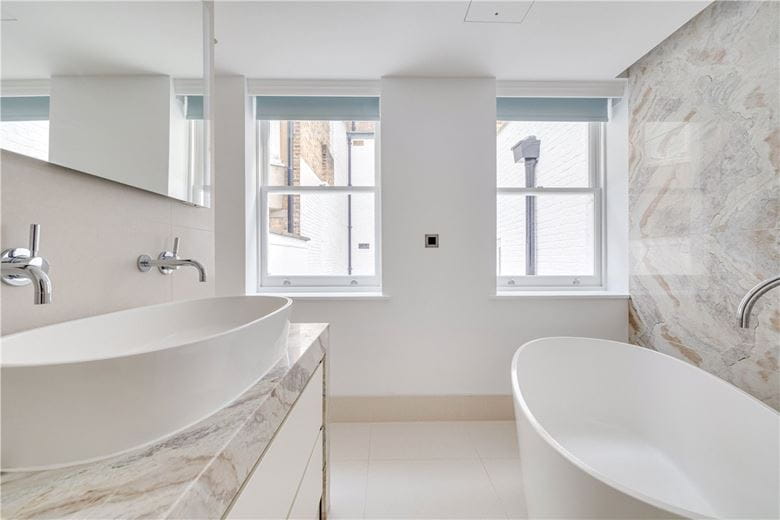 4 bedroom house, Queens Gate Mews, London SW7 - Available