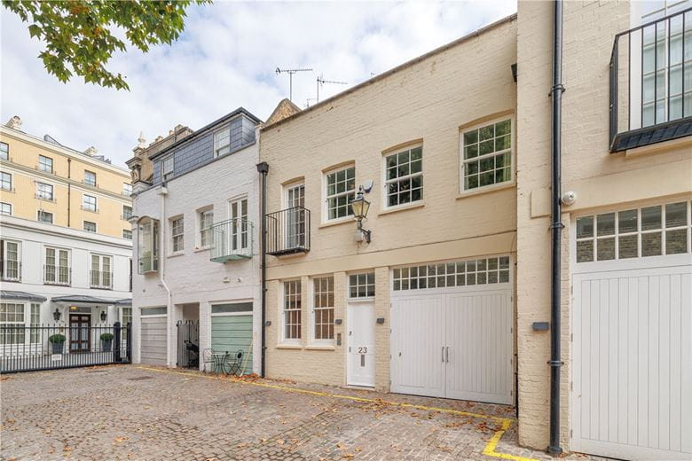 4 bedroom house, Queens Gate Mews, London SW7 - Available