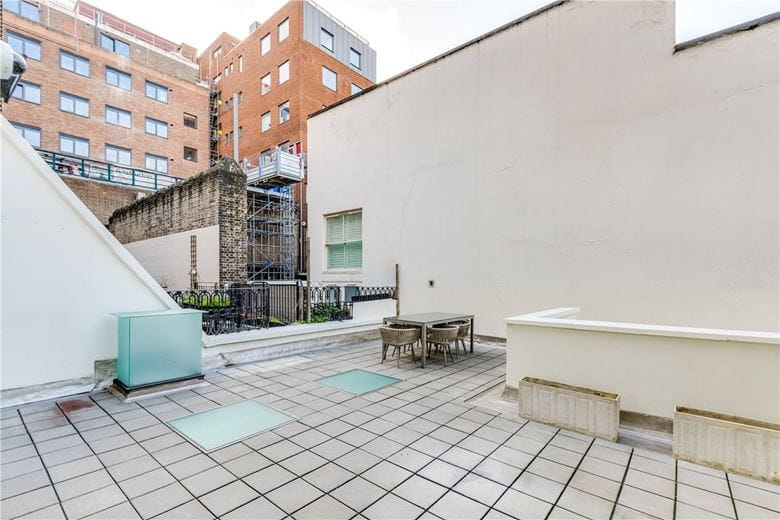 2 bedroom flat, Queen's Gate, South Kensington SW7 - Available