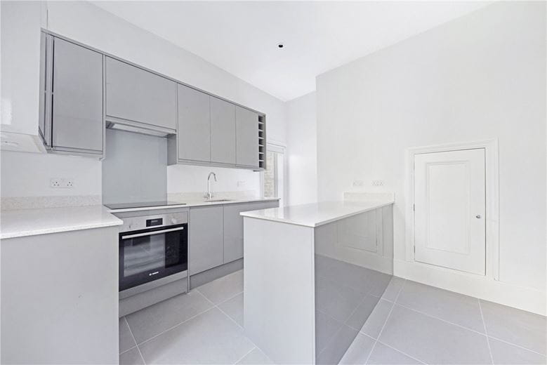 4 bedroom flat, Brompton Road, Knightsbridge SW3 - Available