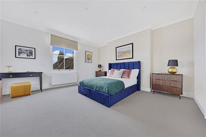 4 bedroom house, St Lawrence Terrace, North Kensington W10 - Available