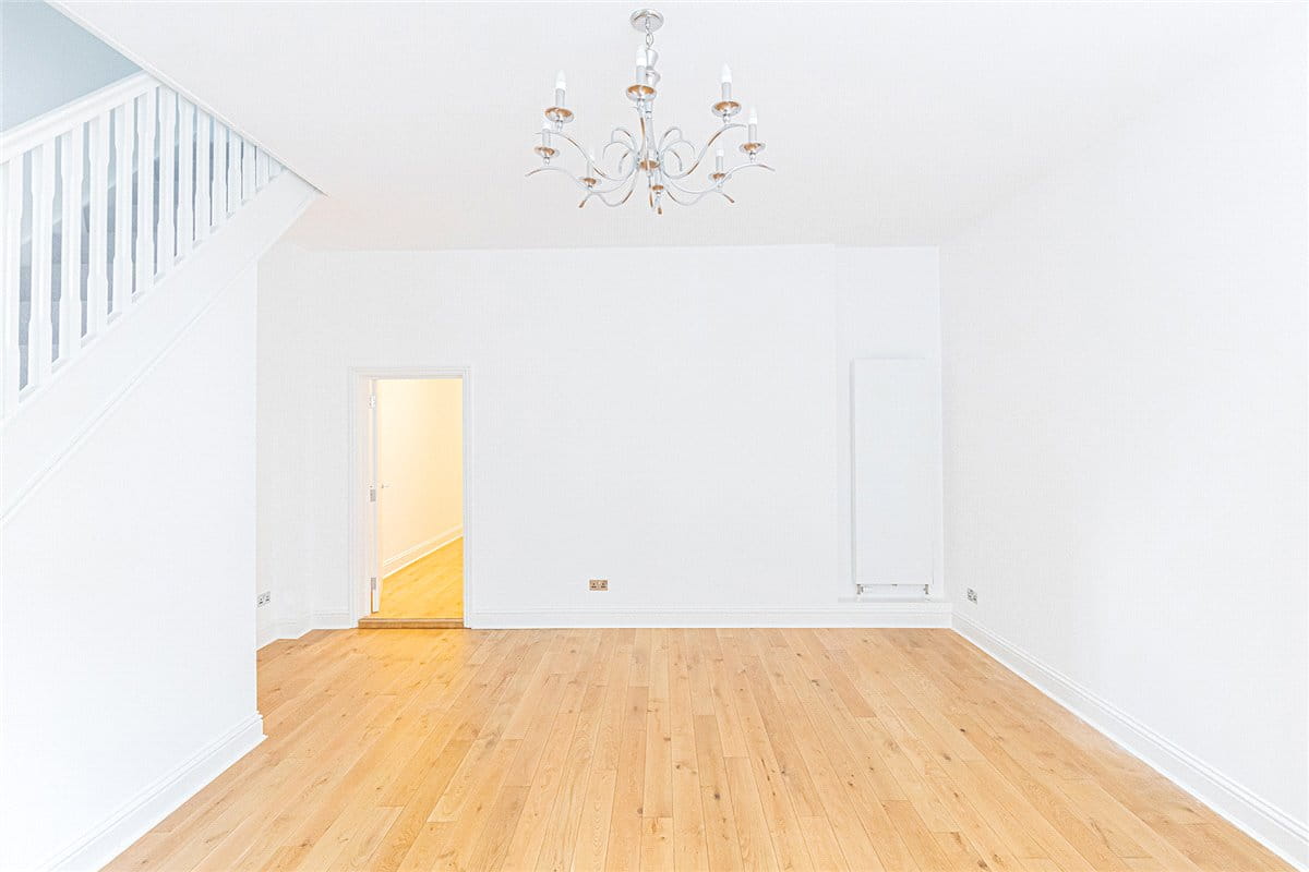 2 bedroom house, Egerton Gardens Mews, Knightsbridge SW3 - Available