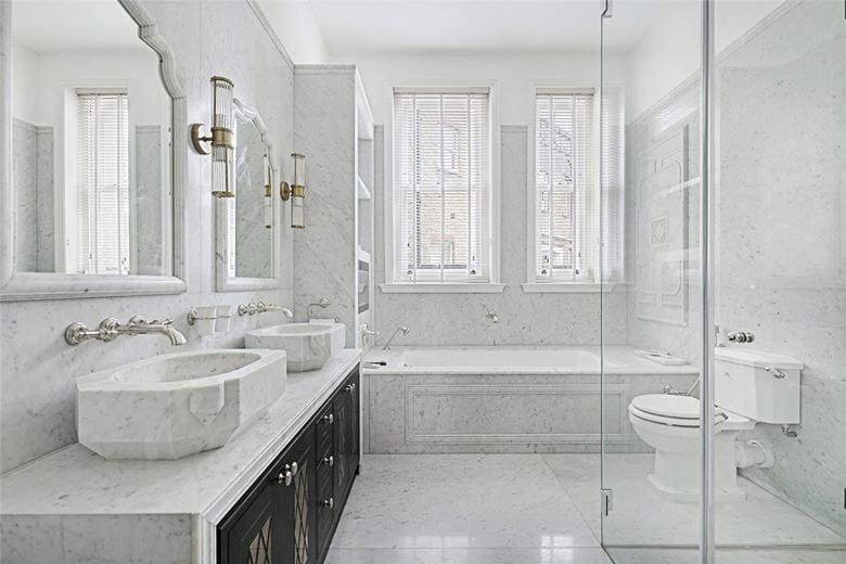 3 bedroom flat, Pont Street, Knightsbridge SW1X - Available