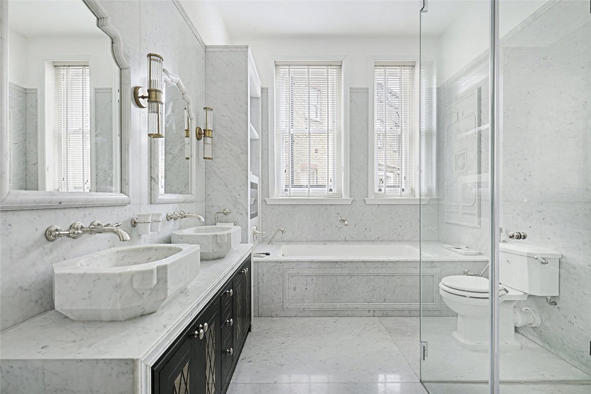 3 bedroom flat, Pont Street, Knightsbridge SW1X - Available