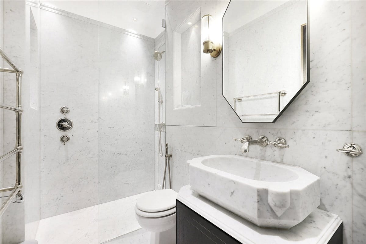 3 bedroom flat, Pont Street, Knightsbridge SW1X - Available
