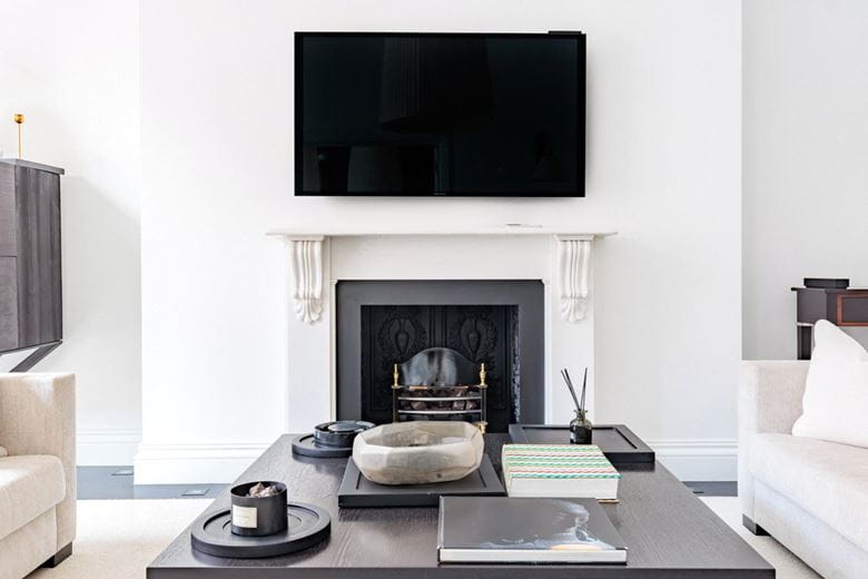 3 bedroom flat, Pont Street, Knightsbridge SW1X - Available