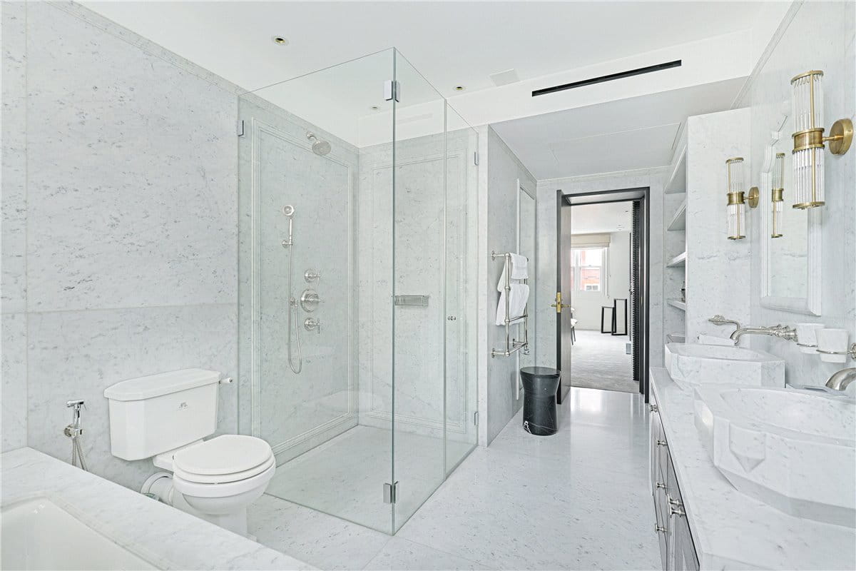 3 bedroom flat, Pont Street, Knightsbridge SW1X - Available