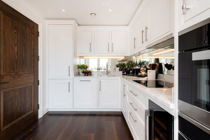 2 bedroom flat, Prince of Wales Terrace, Kensington W8 - Available