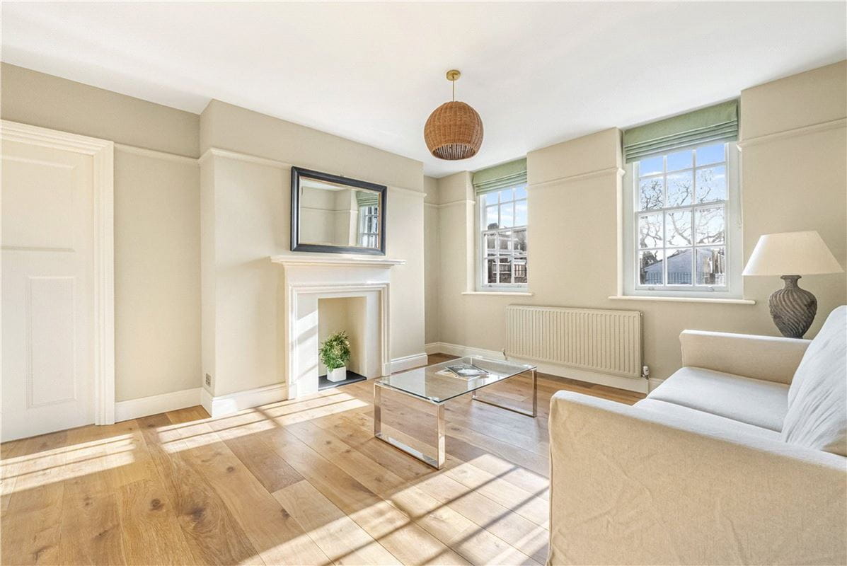 1 bedroom flat, Mallord Street, Chelsea SW3 - Let Agreed