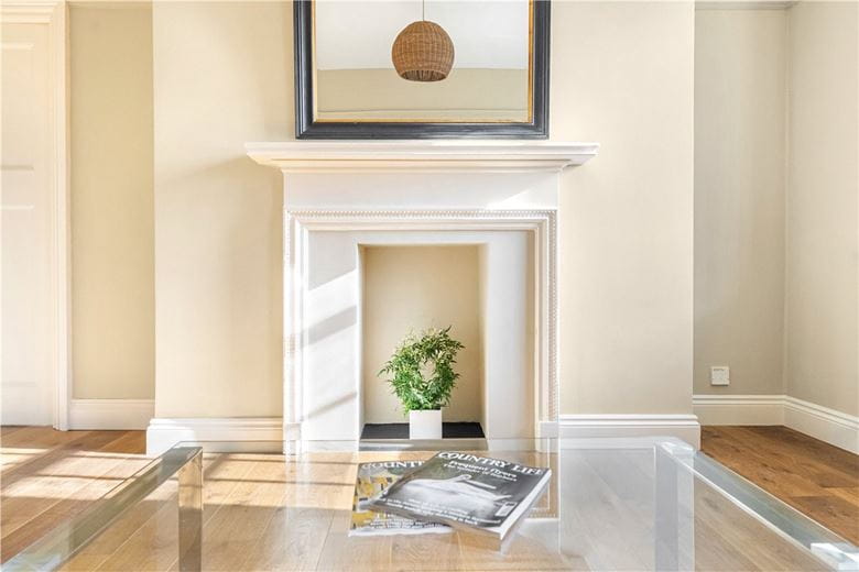 1 bedroom flat, Mallord Street, Chelsea SW3 - Let Agreed