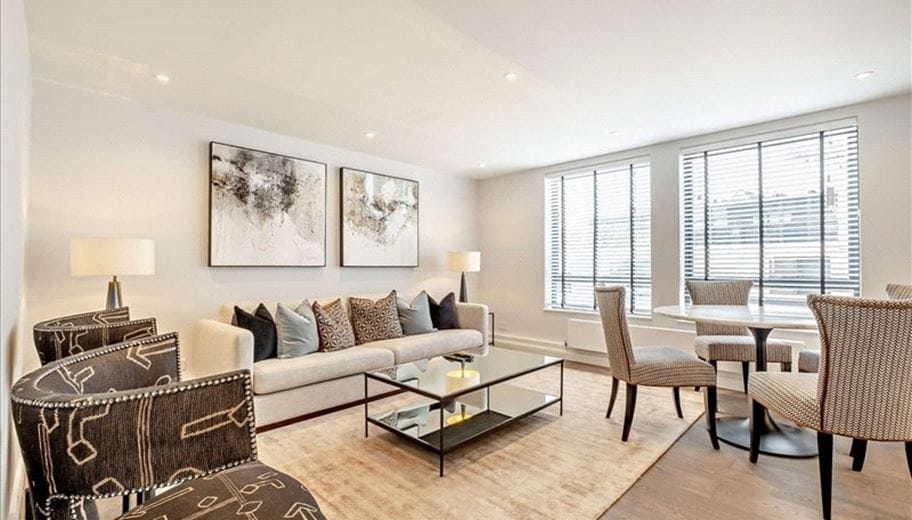 2 bedroom flat, Fulham Road, Chelsea SW3 - Available